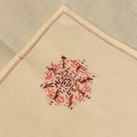 2 Vintage Cloth Hand Embroidered Napkins Floral And Pink Red Border Trim Cotton - Picture 8 of 12